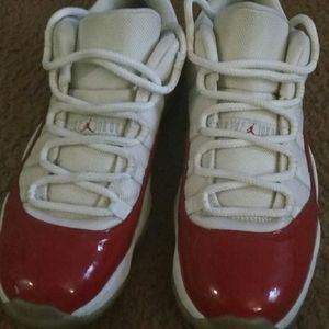 Air Jordan XI low